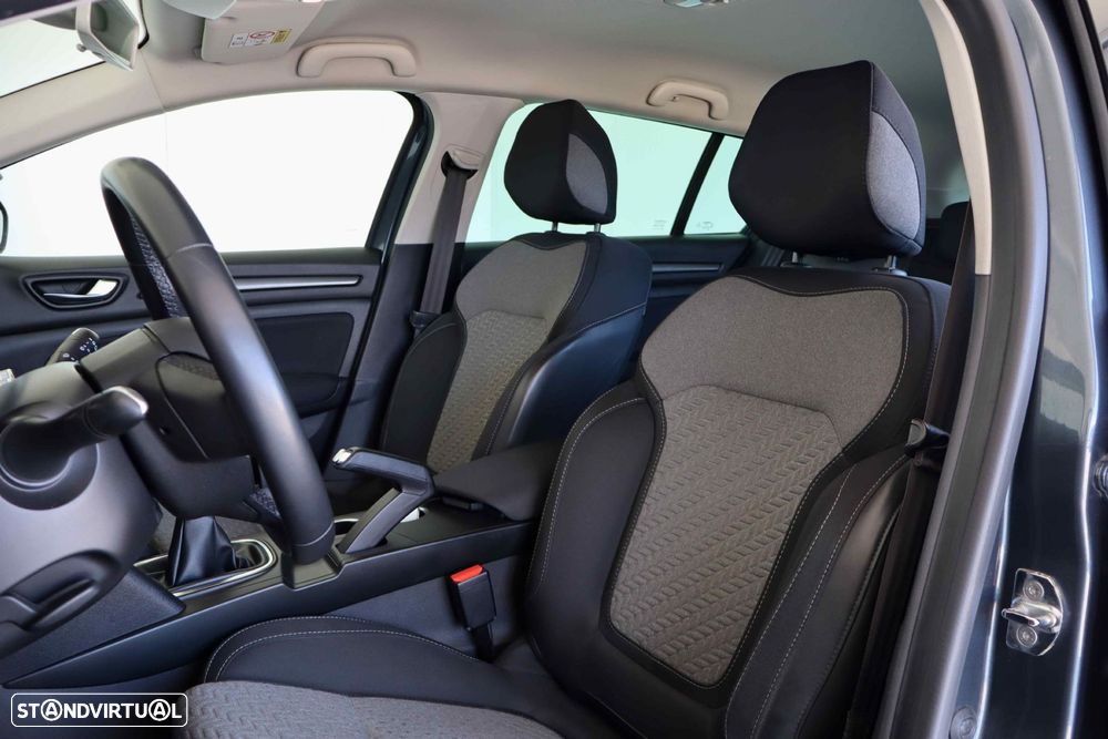 Renault Mégane Sport Tourer 1.3 TCe Limited - 37
