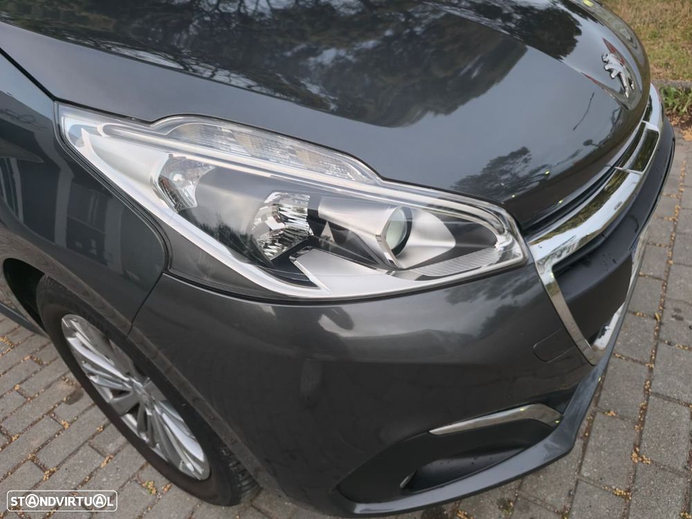 Peugeot 208 1.2 PureTech Style - 20