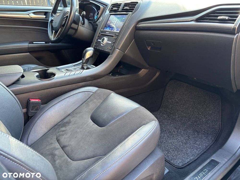 Ford Mondeo 2.0 Hybrid Titanium - 8