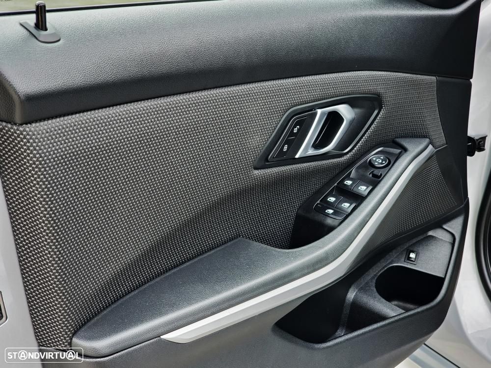 BMW 330 e Corporate Edition Auto - 12