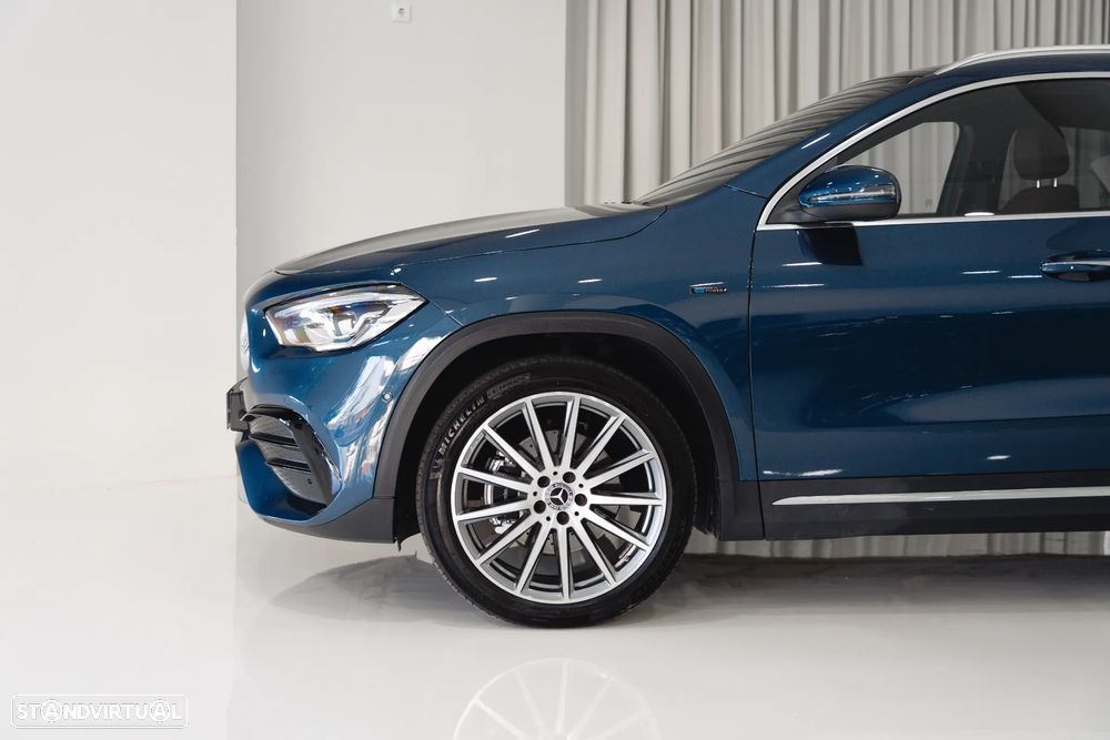 Mercedes-Benz GLA 250 e 8G-DCT AMG Line - 12