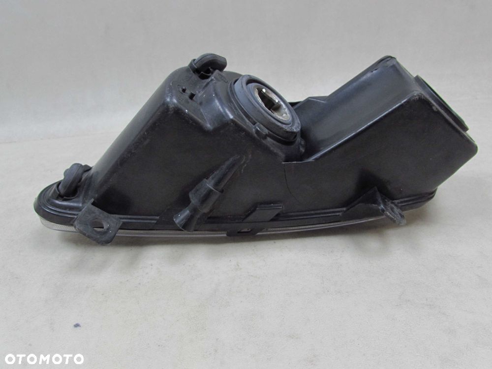 VW POLO V 6R 09-17 LAMPA HALOGEN PRAWY 174159-04 - 3