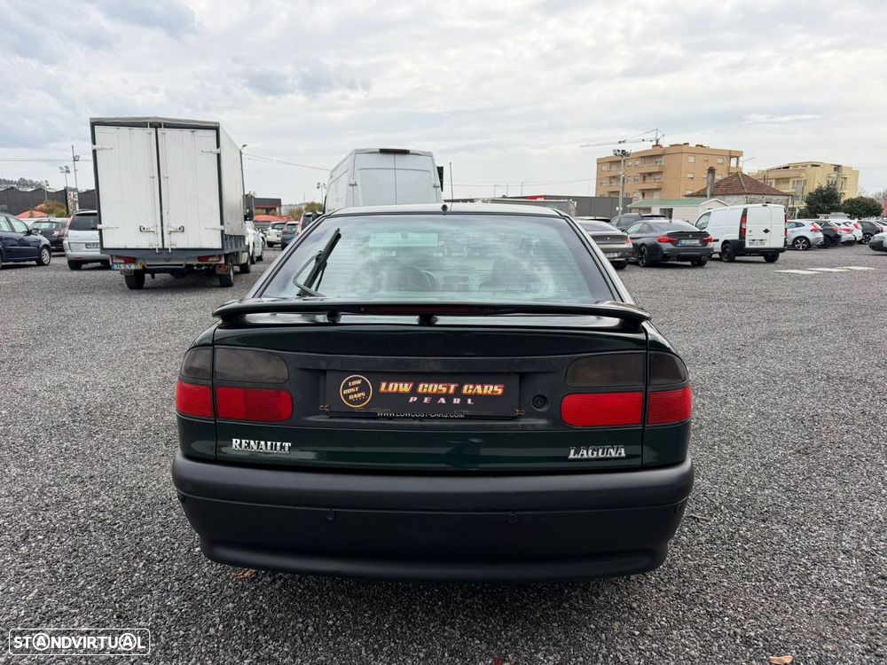 Renault Laguna 2.2 D - 9