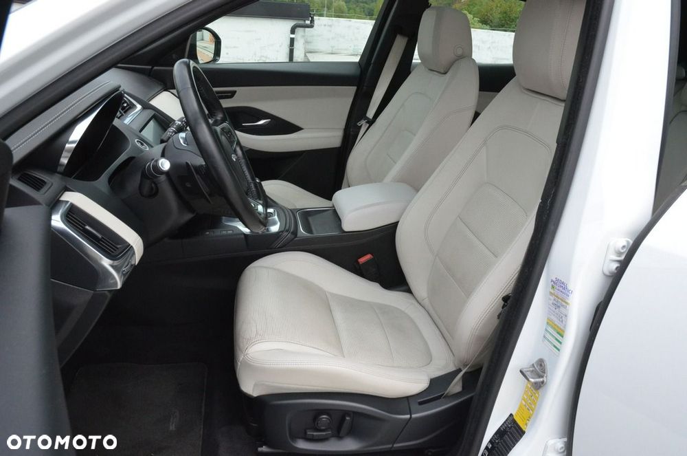 Jaguar E-Pace 2.0 i4P AWD R-Dynamic SE - 30
