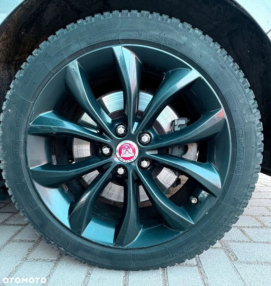 Jaguar XF 2.0 i4D R-Sport - 13