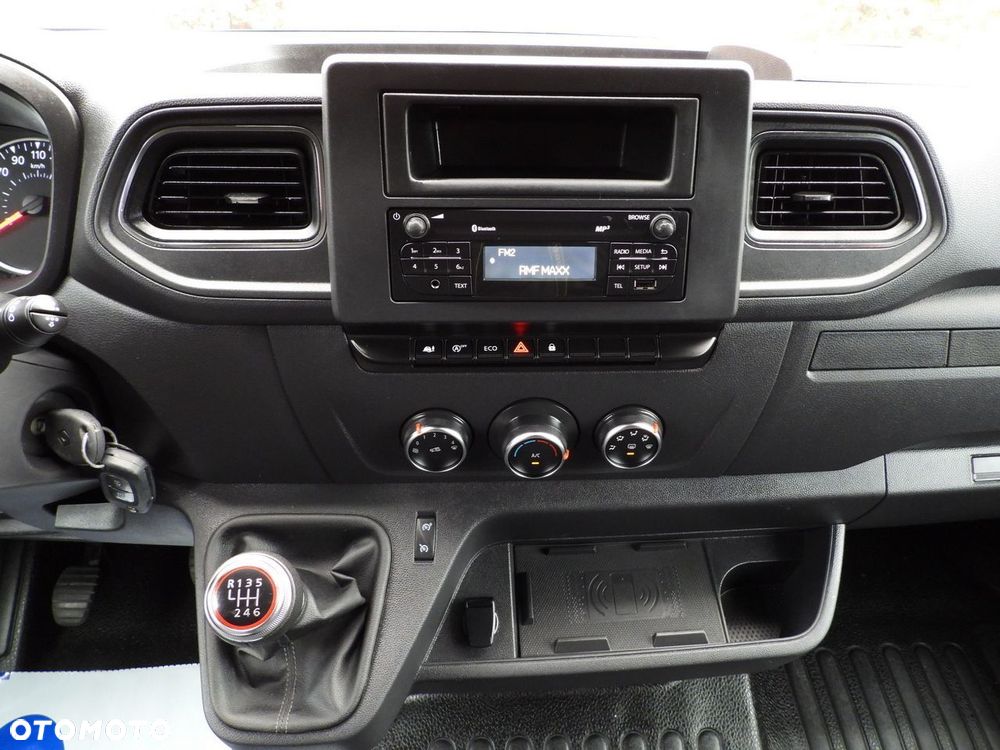 Renault MASTER PLANDEKA 10 PALET WEBASTO TEMPOMAT LEDY PNEUMATYKA KLIMATYZACJA  165KM - 34