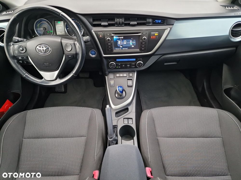 Toyota Auris Hybrid 135 Premium - 10