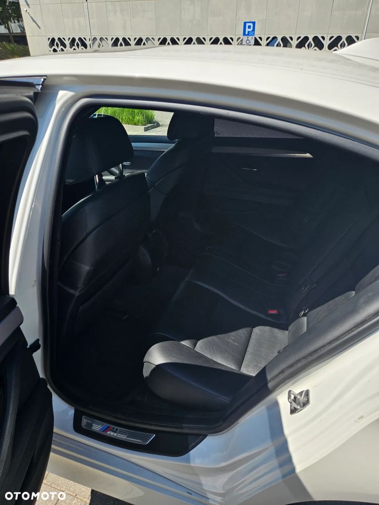 BMW Seria 5 535i - 12