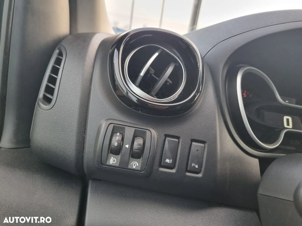 Renault Trafic FURGON - 19