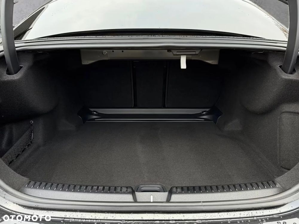 Mercedes-Benz Klasa E 220 d mHEV 4-Matic AMG 9G-Tronic - 17