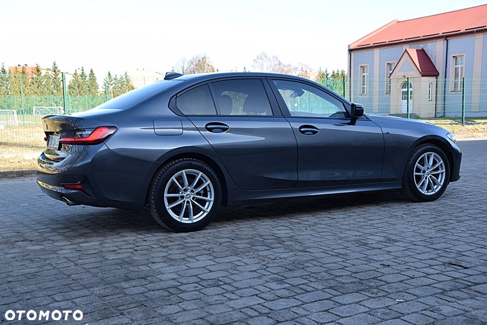 BMW Seria 3 318d Edition M Sport Shadow - 7