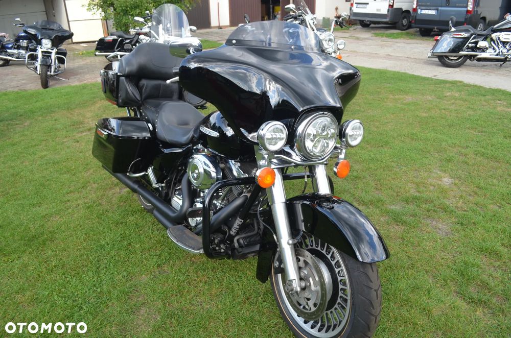 Harley-Davidson Touring Street Glide - 27