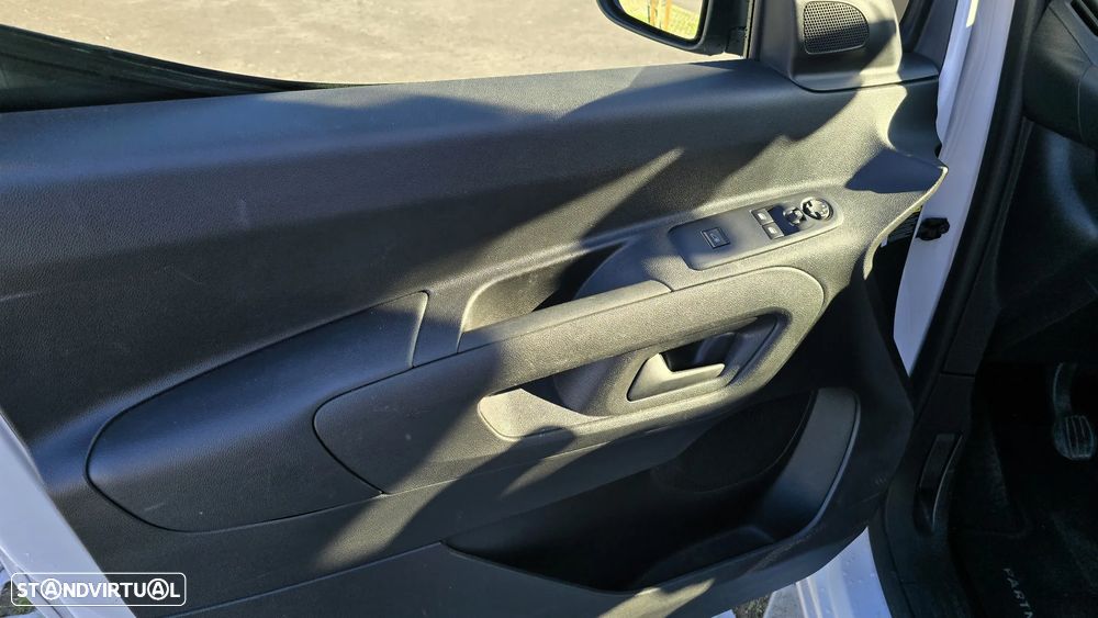 Peugeot PARTNER STANDARD 1.5 BLUEHDI 100 3P - 22