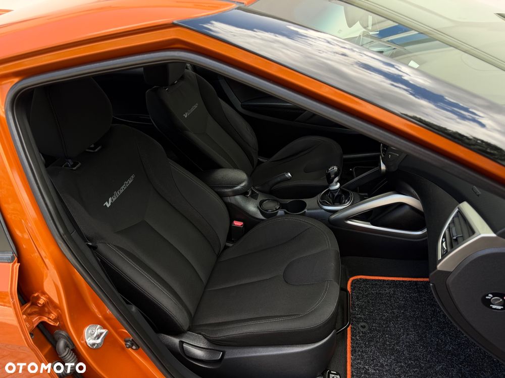 Hyundai Veloster 1.6 Style - 24