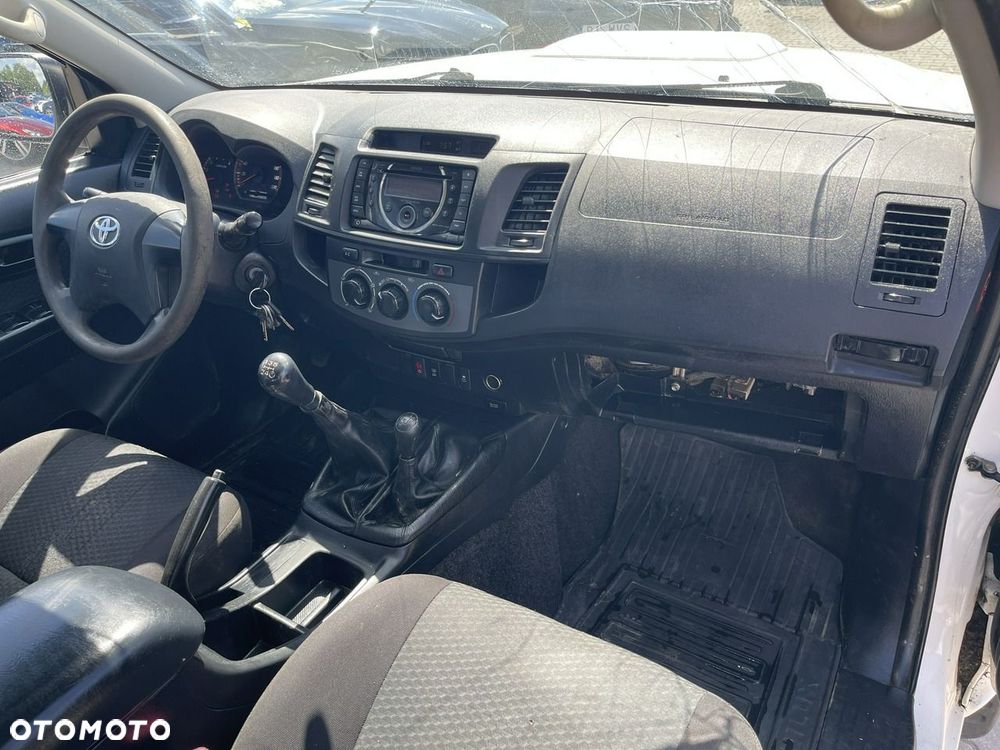 Toyota Hilux 4x4 Double Cab - 9