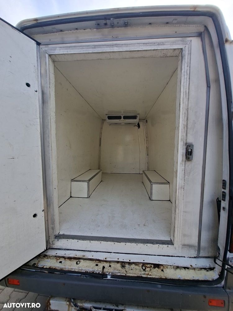 Mercedes-Benz Sprinter - 5