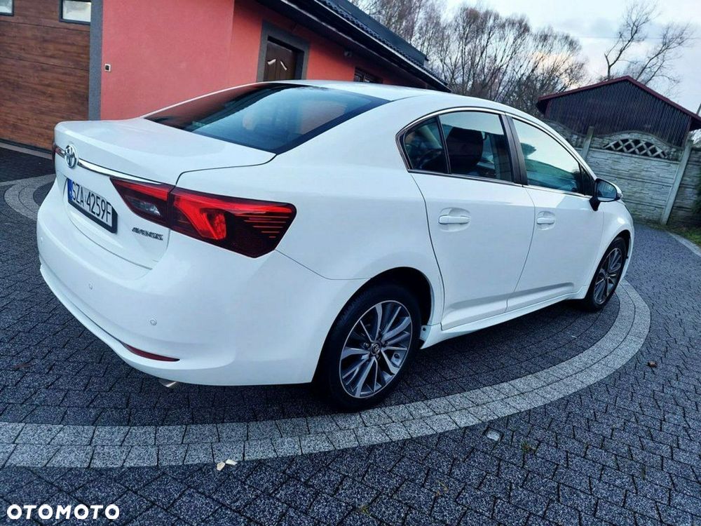 Toyota Avensis - 2