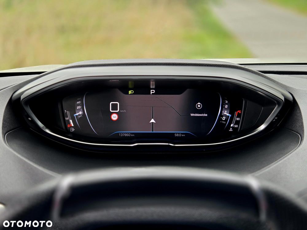 Peugeot 3008 1.5 BlueHDi GT Pack S&S EAT8 - 39