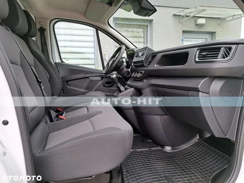 Renault Trafic - 18
