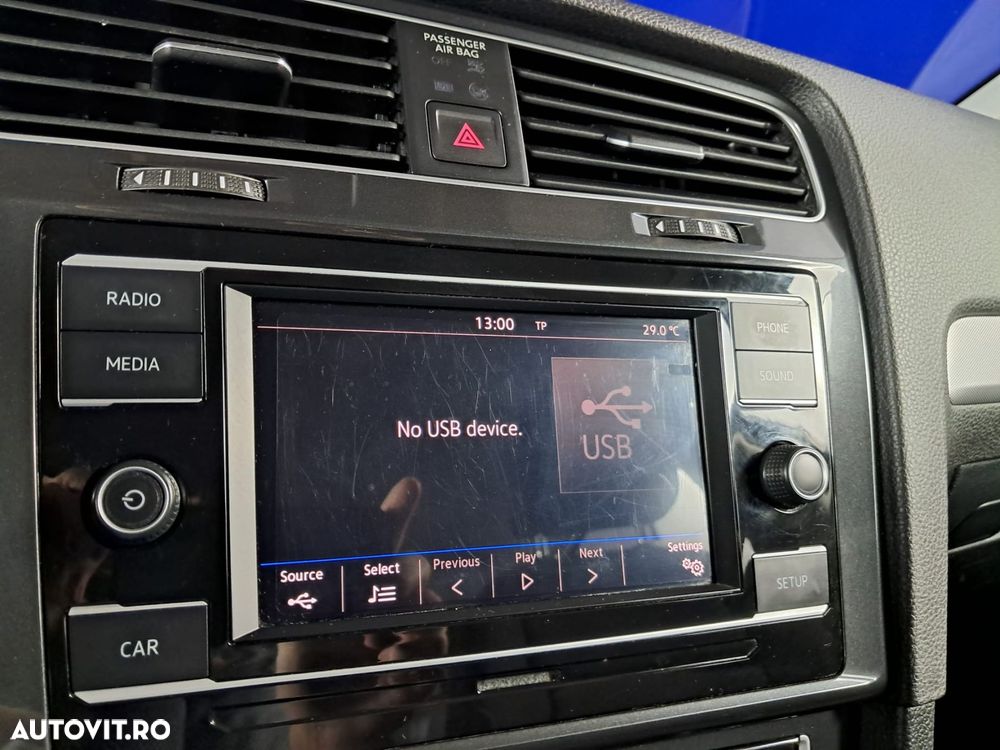 Volkswagen Golf - 17