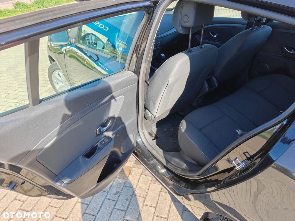 Renault Megane 1.5 dCi Color Edition - 21