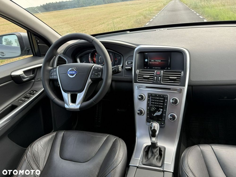 Volvo XC 60 D4 Geartronic Momentum Pro - 15