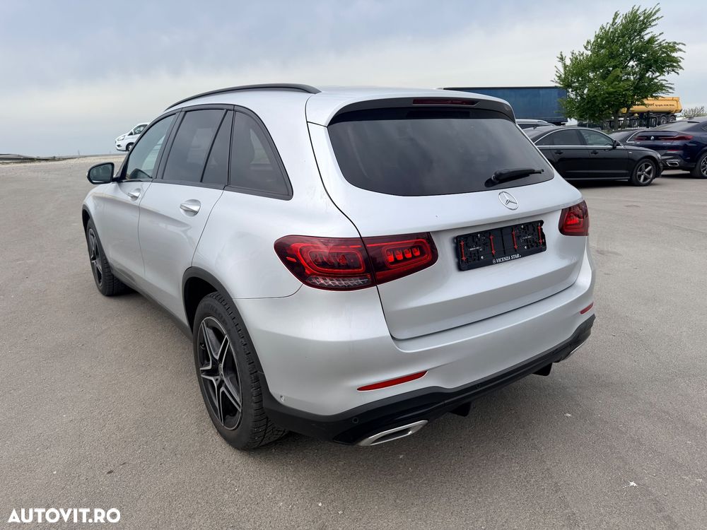 Mercedes-Benz GLC 220 d 4MATIC - 10