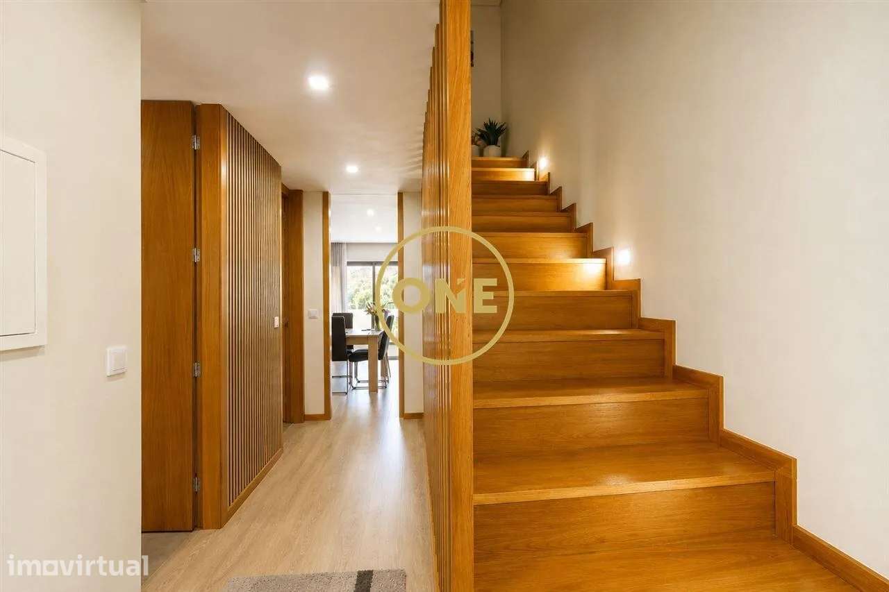 Moradia T3 Seminova em Gondifelos – Conforto e Modernidade - Grande imagem: 2/21