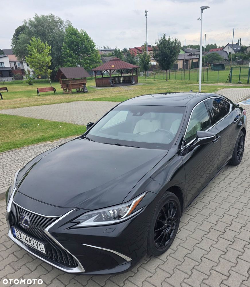 Lexus