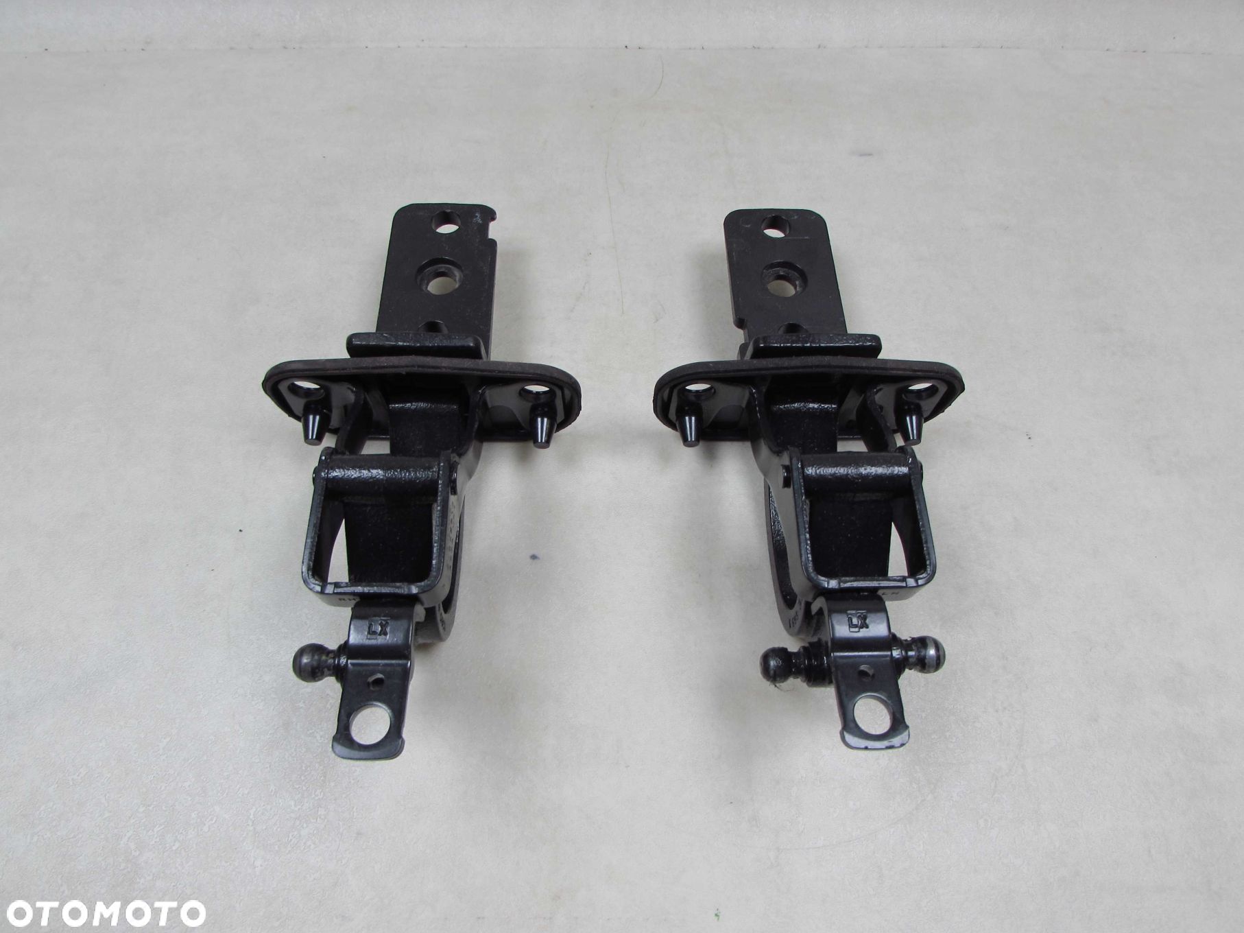 VOLVO V70 III XC70 06-16 ZAWIASY KLAPY BAGAZNIKA TYL ELEKTRYCZNEJ 31284256 - 1