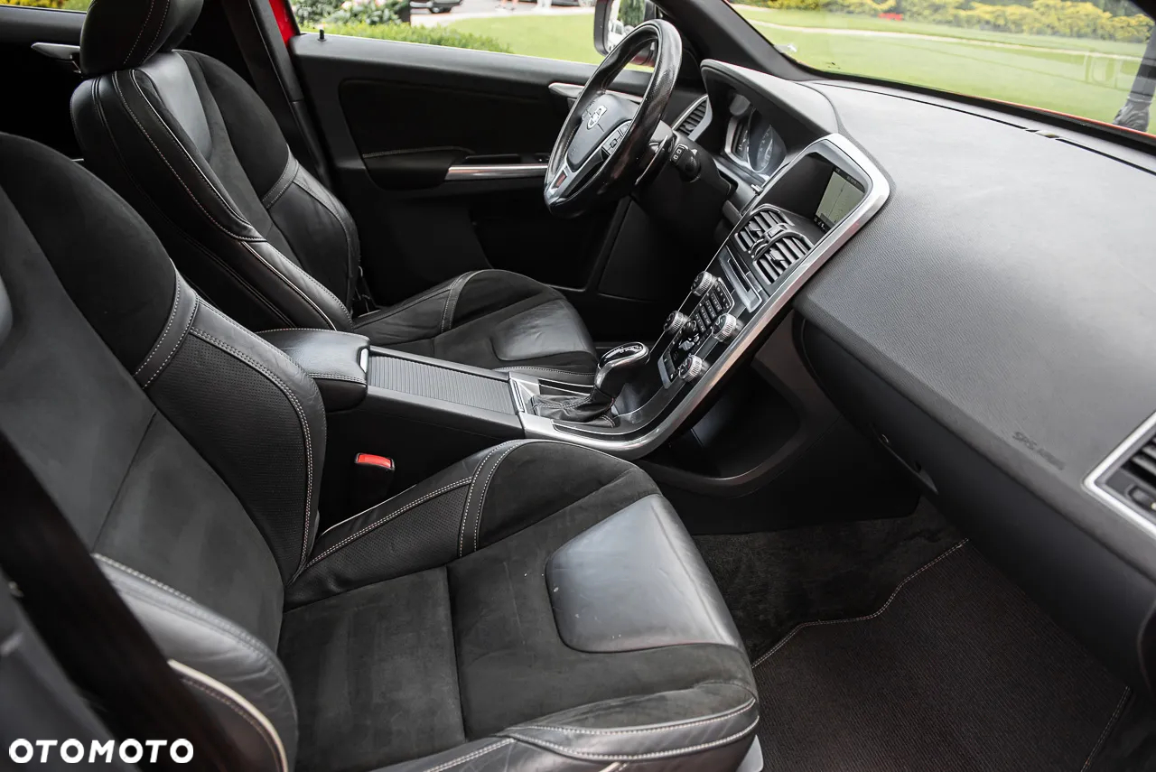 Volvo XC 60 T6 AWD R-Design Summum - 26