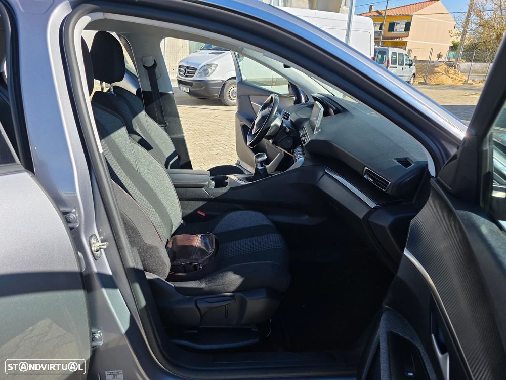 Peugeot 3008 PureTech 130 Stop & Start GPF Active - 16