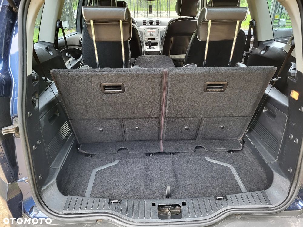 Ford S-Max - 15