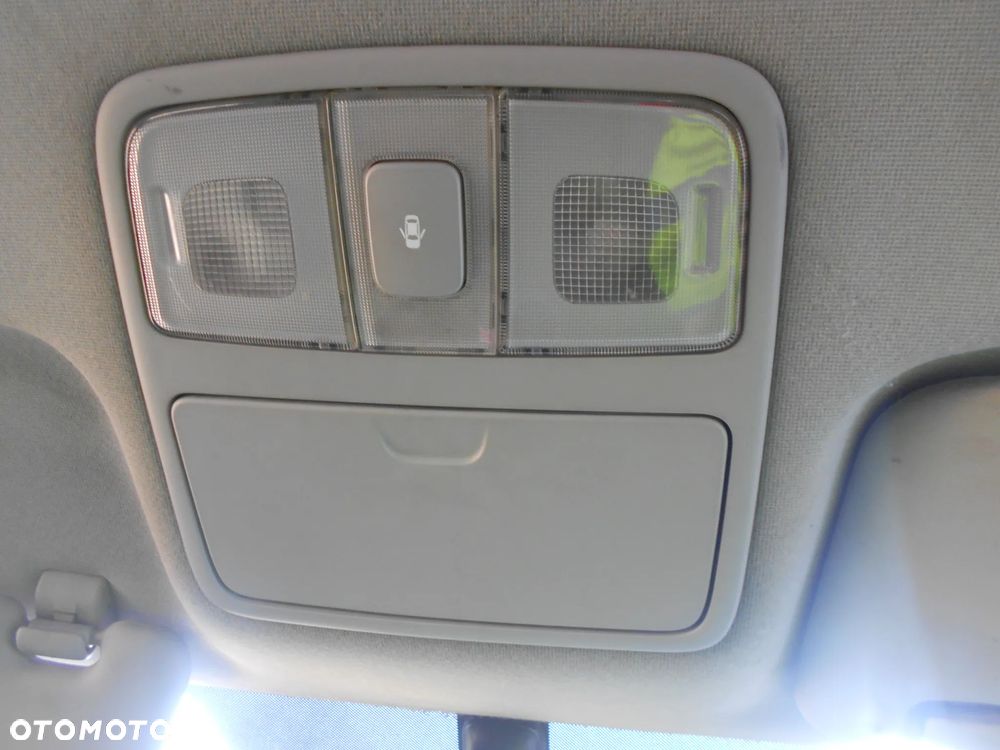 HYUNDAI I30 1.6 CRDI D4FB 128 KM 8U714691 CW KOMBI KOD LAKIERU 9F SILNIK SKRZYNIA  BIEGOW MASKA TURBO DZWI WTRYSKI ZDERZAK LAMPY ZAWIESZENIE ZBIORNIK BAK WSPOMAGANIE ELEKTRYCZNE LUSTERKA - 32