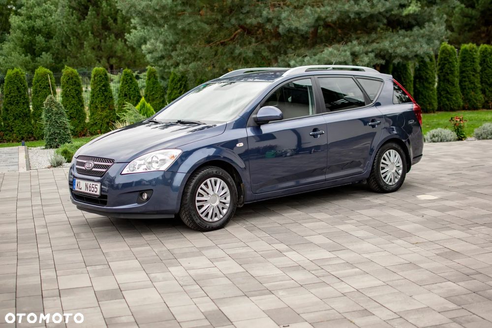 Kia Ceed - 8