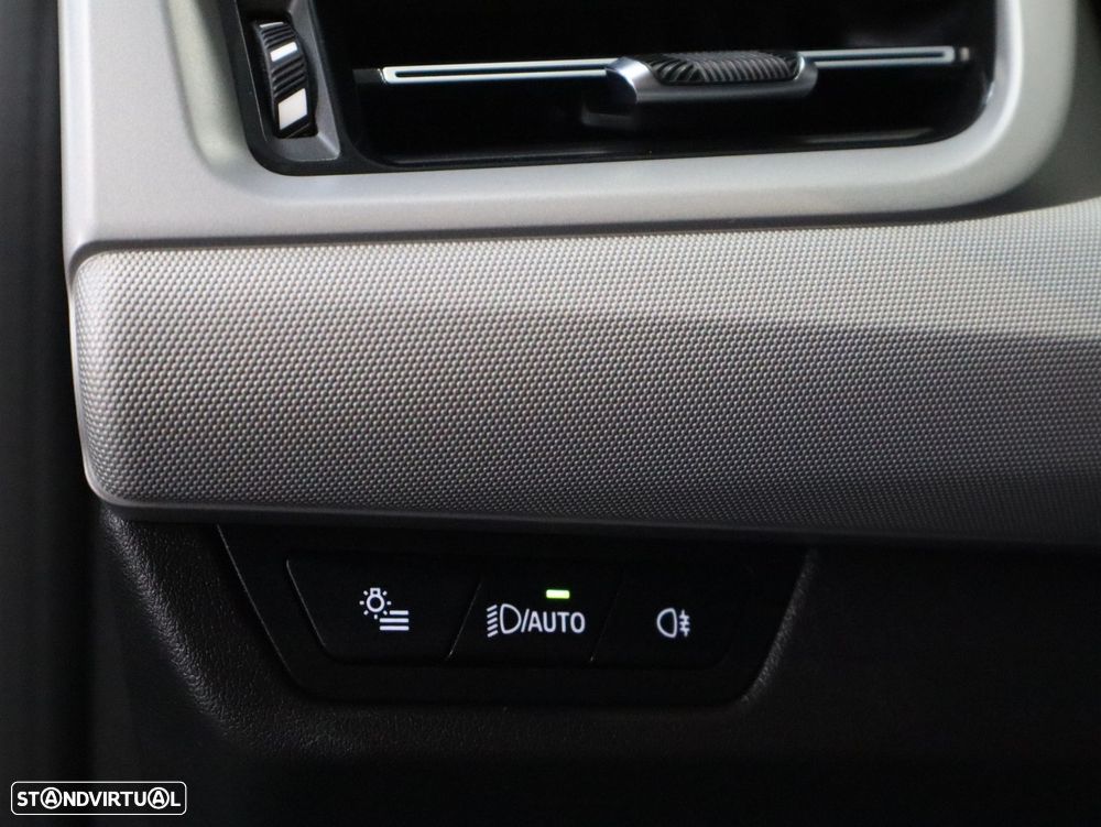 BMW 218 Active Tourer i Auto - 10