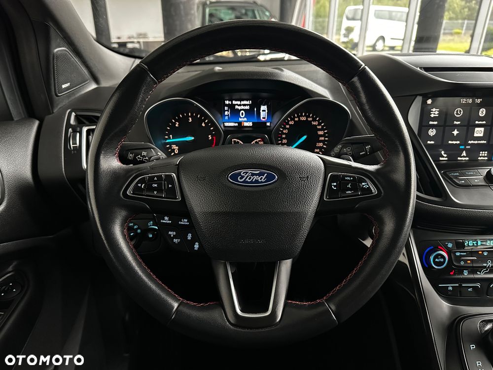 Ford Kuga 2.0 TDCi 4x4 ST-Line - 23