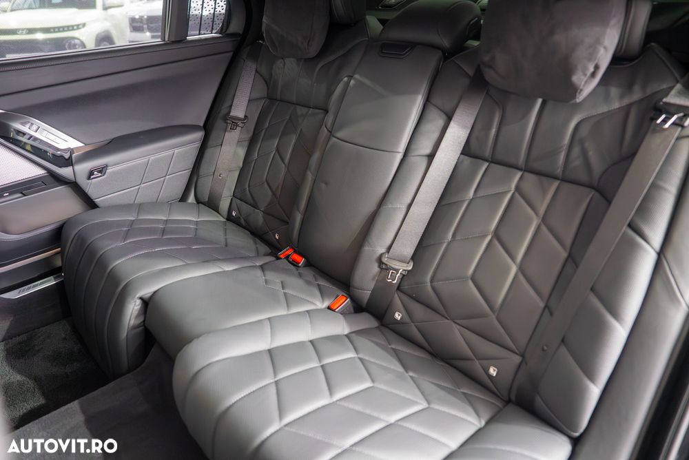 BMW Seria 7 M 760 e xDrive - 25