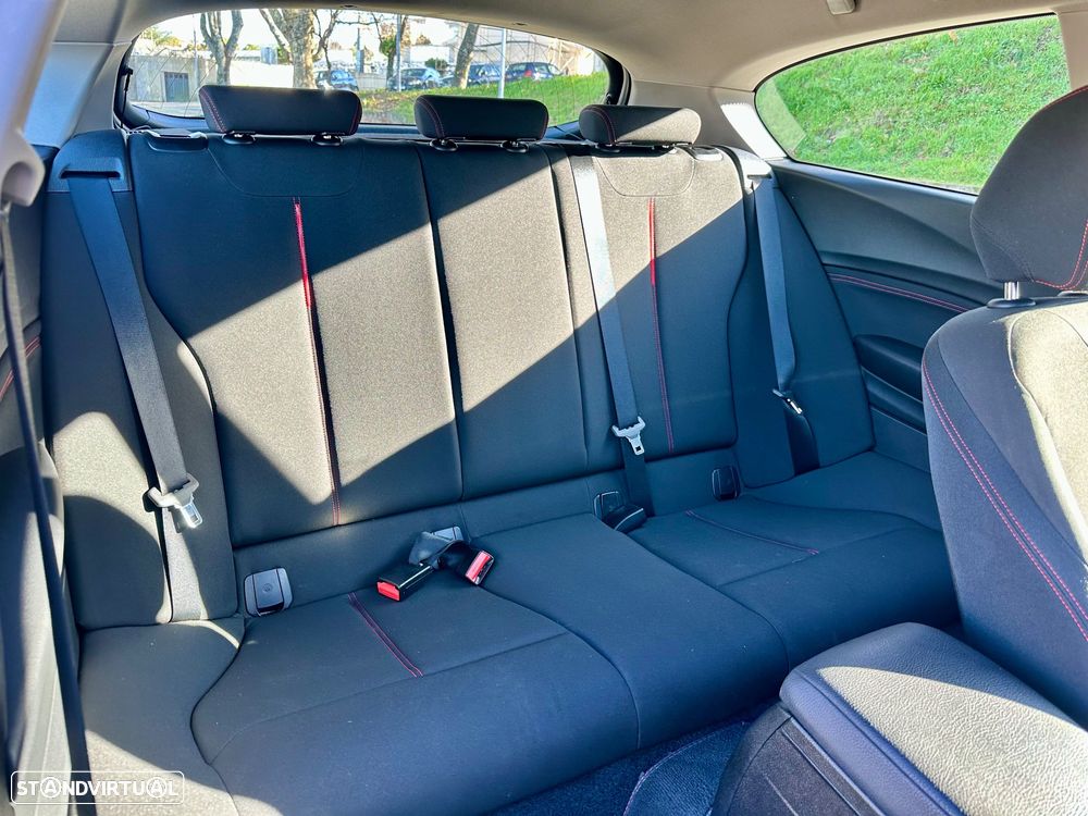 BMW 116 d Sport Line - 34