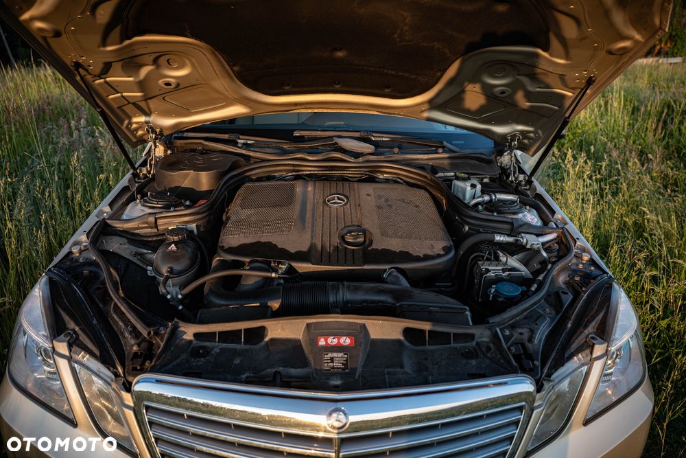 Mercedes-Benz Klasa E 220 CDI Elegance - 19