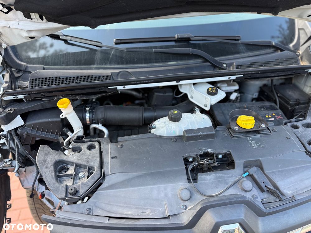 Renault Trafic - 16