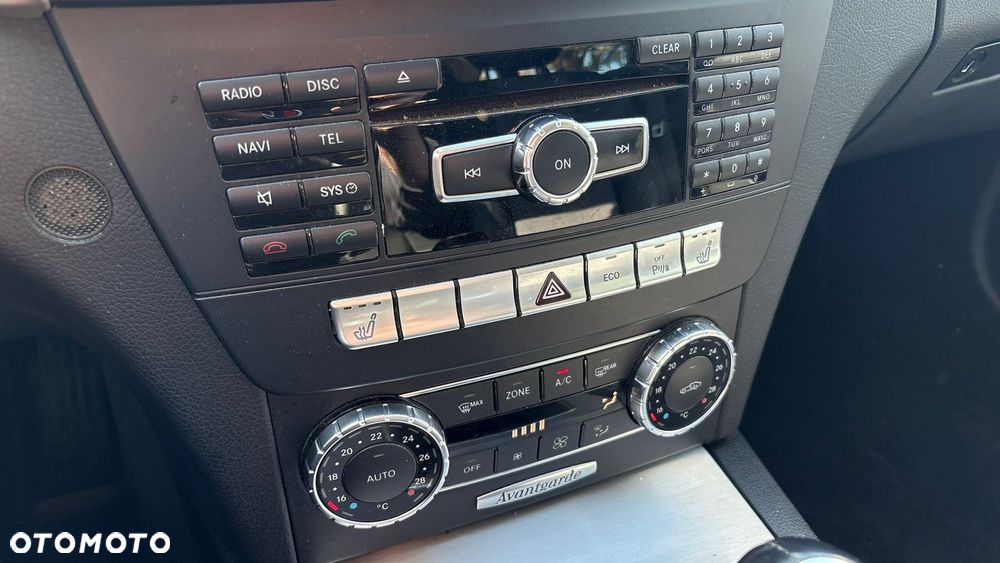 Mercedes-Benz Klasa C 220 CDI Avantgarde - 14