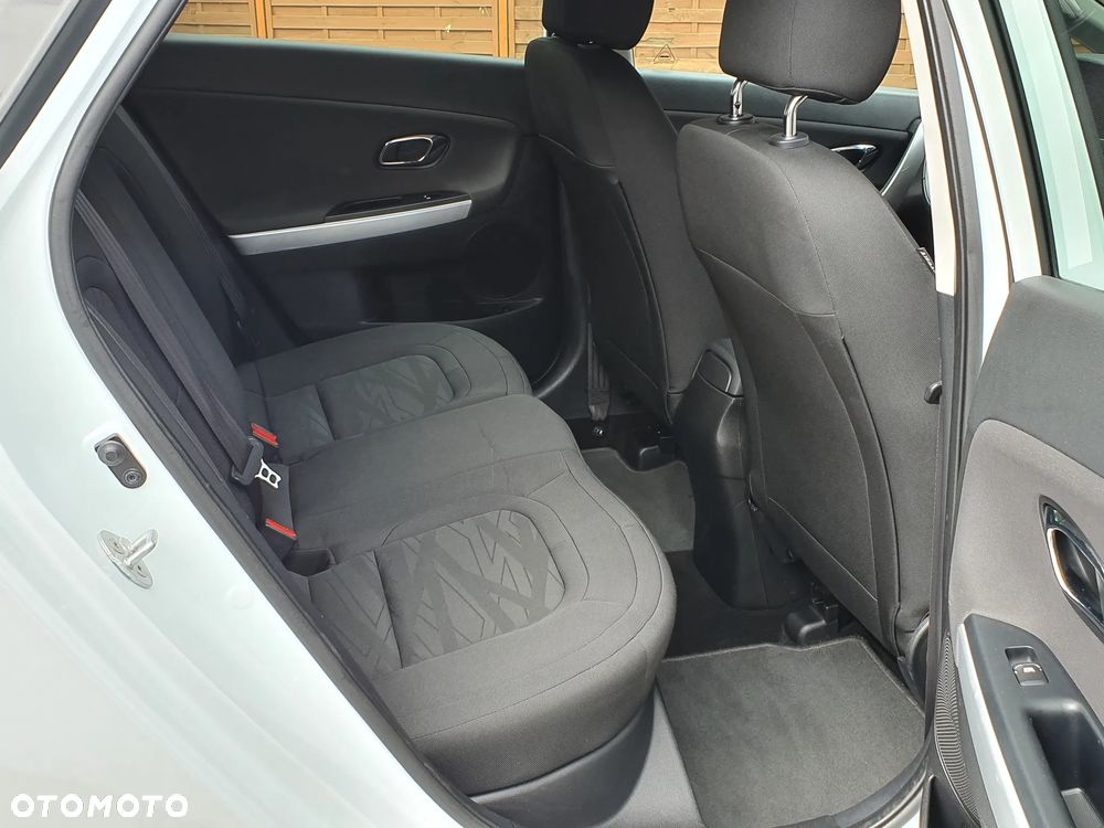Kia Ceed 1.6 CRDi L - 17