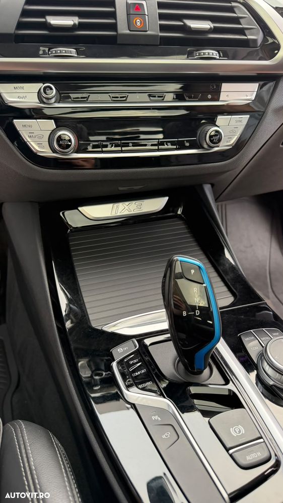 BMW iX3 Standard - 13