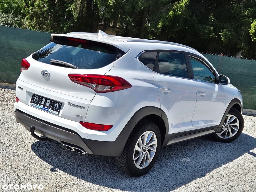 Hyundai Tucson 2.0 CRDI 4WD Automatik Style - 18