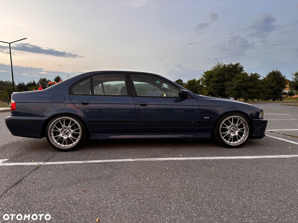 BMW Seria 5 525i - 6
