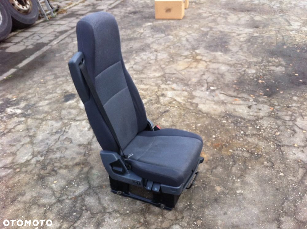 Fotel Pasazera Pneumatyczny Igla Scania R - 1