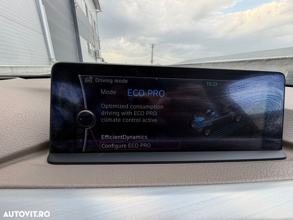 BMW Seria 3 320d DPF Aut. Edition Exclusive - 9