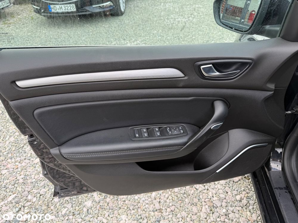 Renault Megane TCe 115 GPF LIMITED - 32