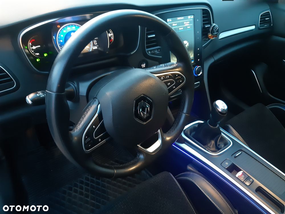 Renault Megane TCe 140 GPF INTENS - 24